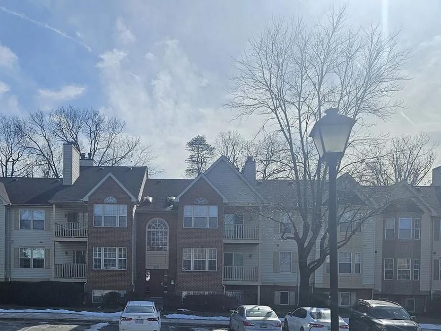 2071 Alice Avenue, Unit 202, Oxon Hill, MD 20745 Main Photo