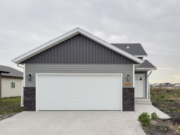 6290 87th Avenue S, Horace, ND 58047