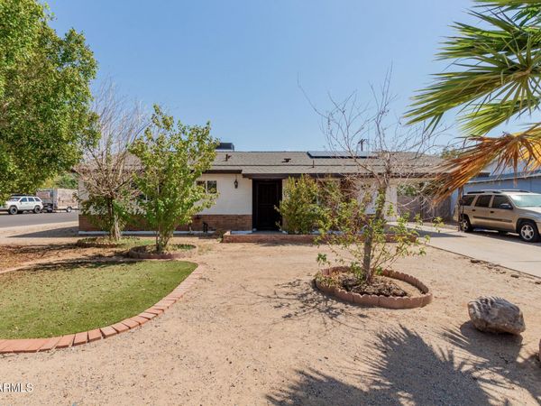 2901 W CORRINE Drive, Phoenix, AZ 85029