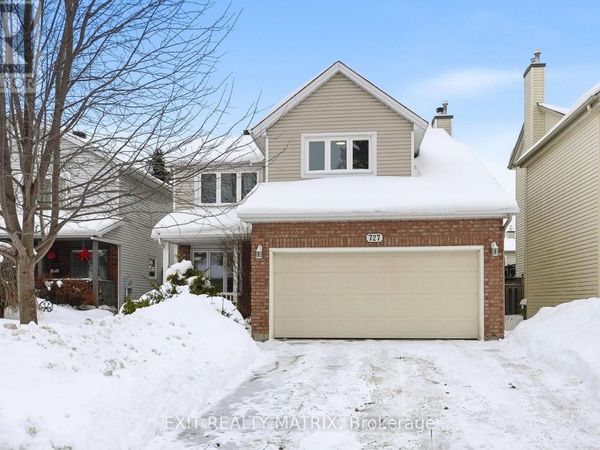 727 Brome Crescent, Ottawa, ON K4A3G8