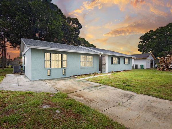 307 Essex Drive, Fort Pierce, FL 34946