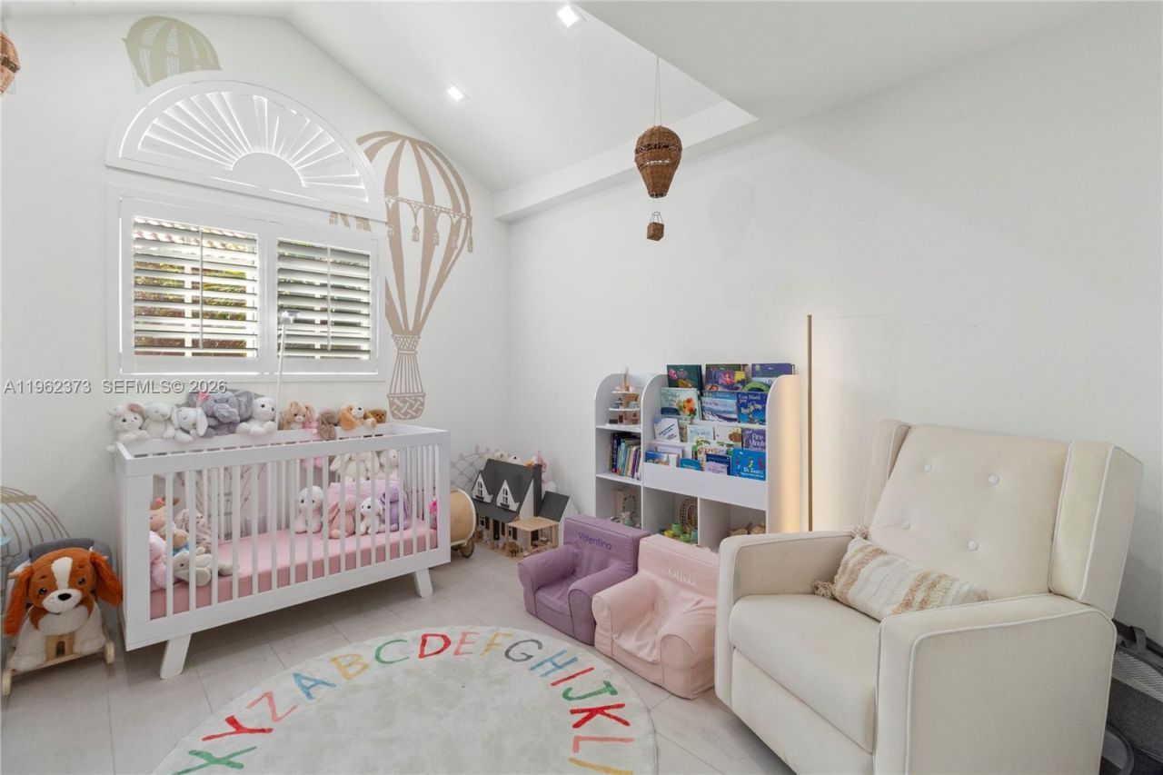 2813 Day Ave, Unit 2813, Miami, FL 33133 Photo