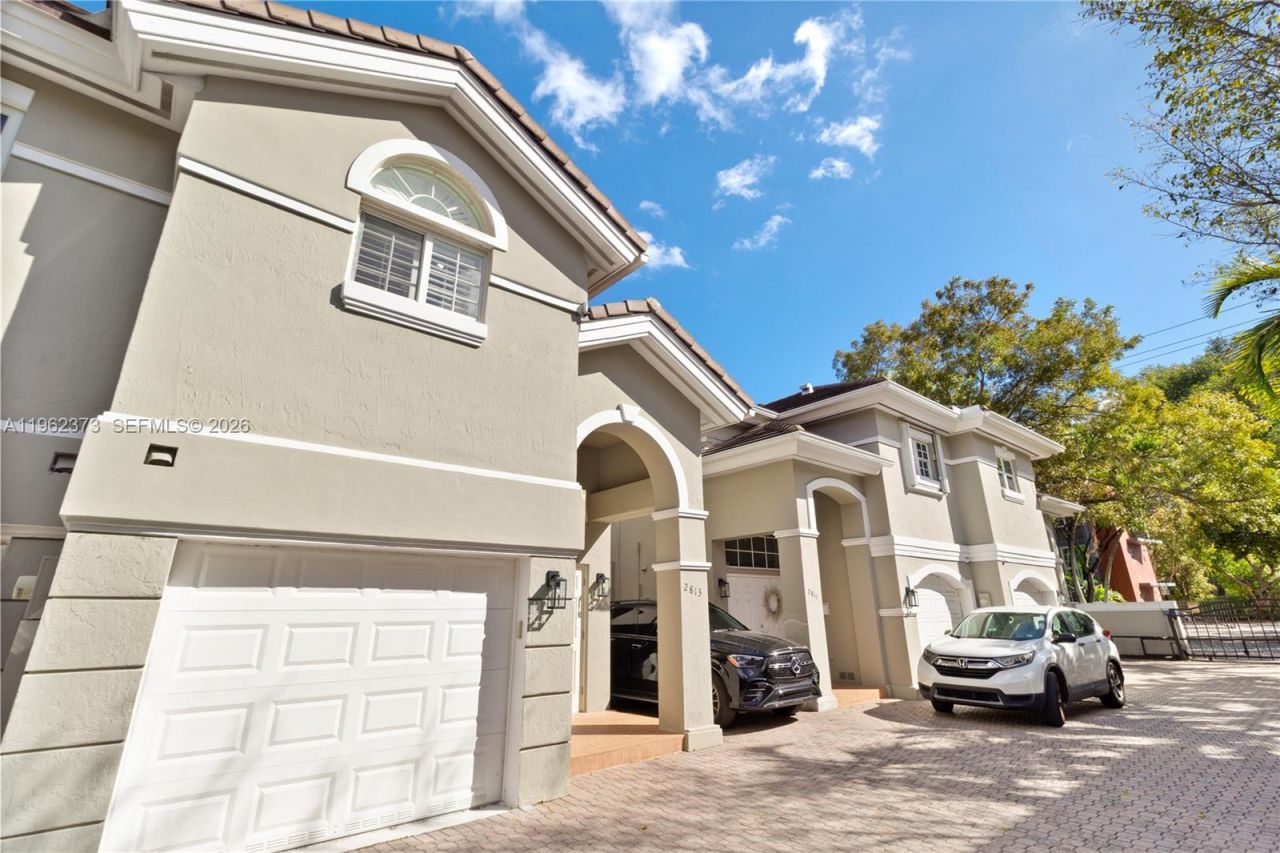 2813 Day Ave, Unit 2813, Miami, FL 33133 Photo