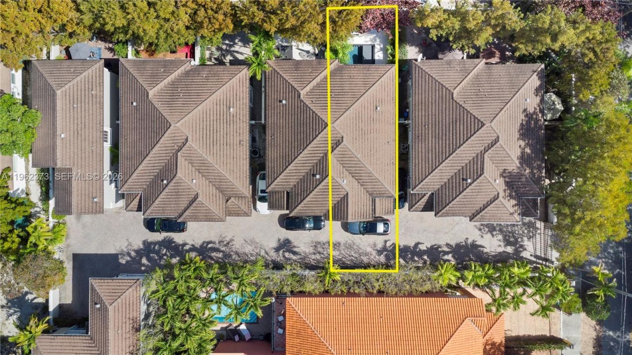 2813 Day Ave, Unit 2813, Miami, FL 33133 Photo