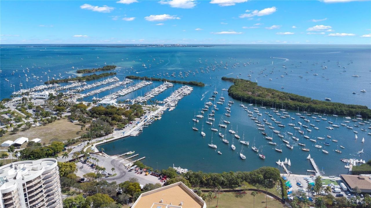 2813 Day Ave, Unit 2813, Miami, FL 33133 Photo