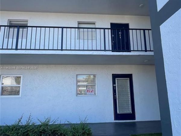 8300 Sands Point Blvd, Unit K105, Tamarac, FL 33321