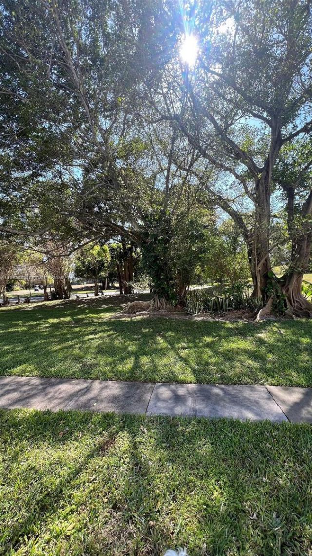 8300 Sands Point Blvd, Unit K105, Tamarac, FL 33321 Photo