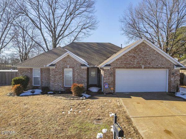 9 Grove Hill Lane, Jackson, TN 38305