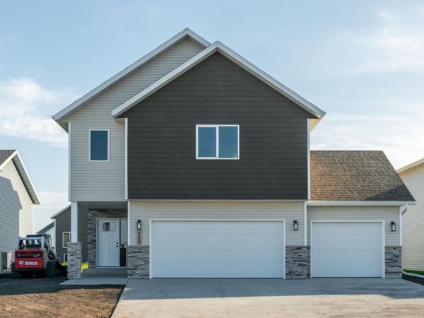6232 86th Avenue S, Horace, ND 58047