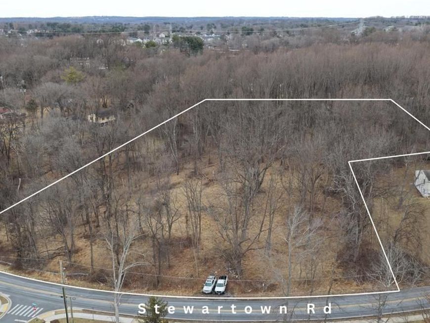 9415 Stewartown Road, Gaithersburg, MD 20879 Main Photo