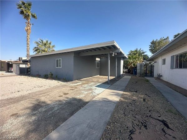 1312 E Saint Louis Avenue , Las Vegas, NV 89104