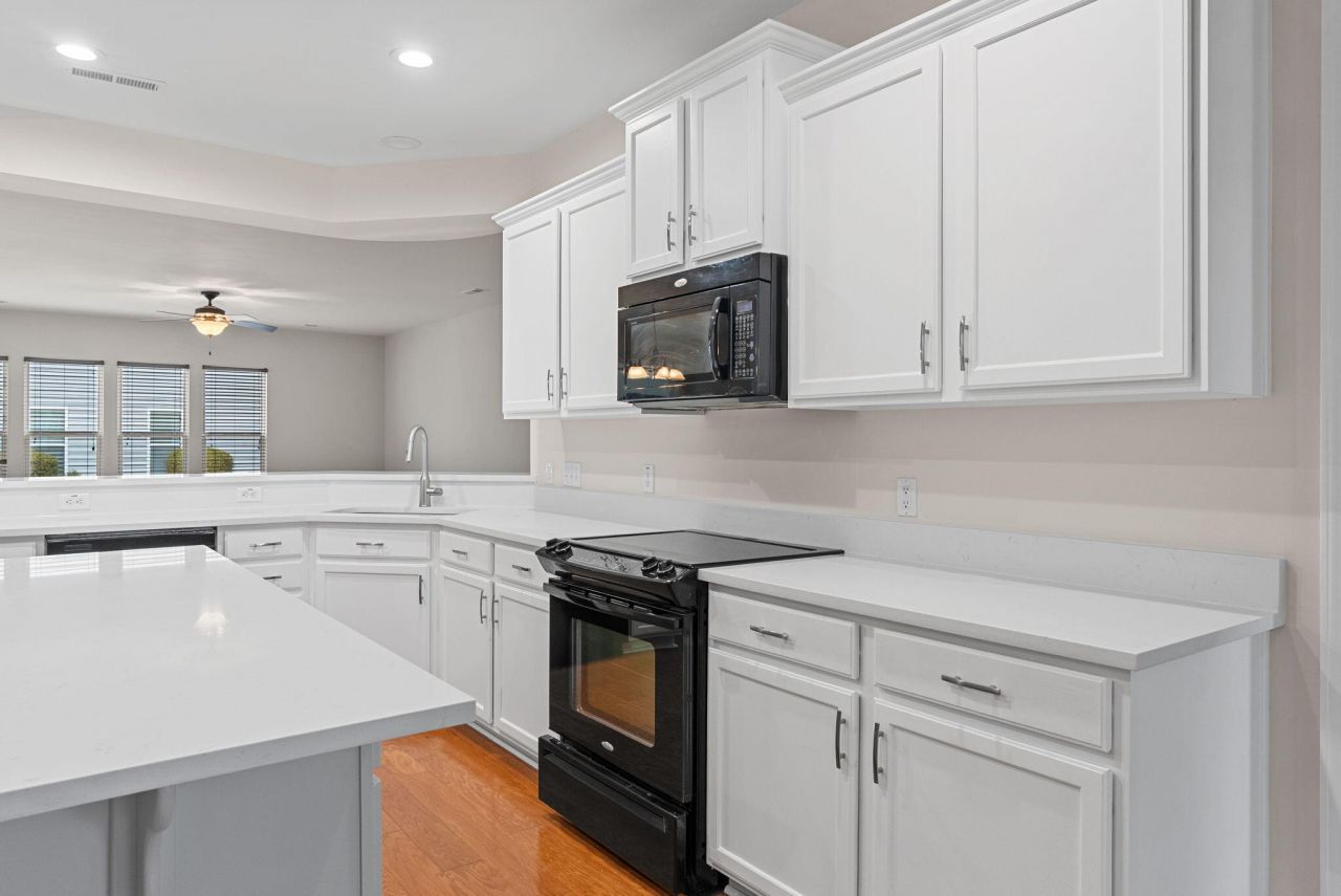 361 Waterlily Way Photo 17