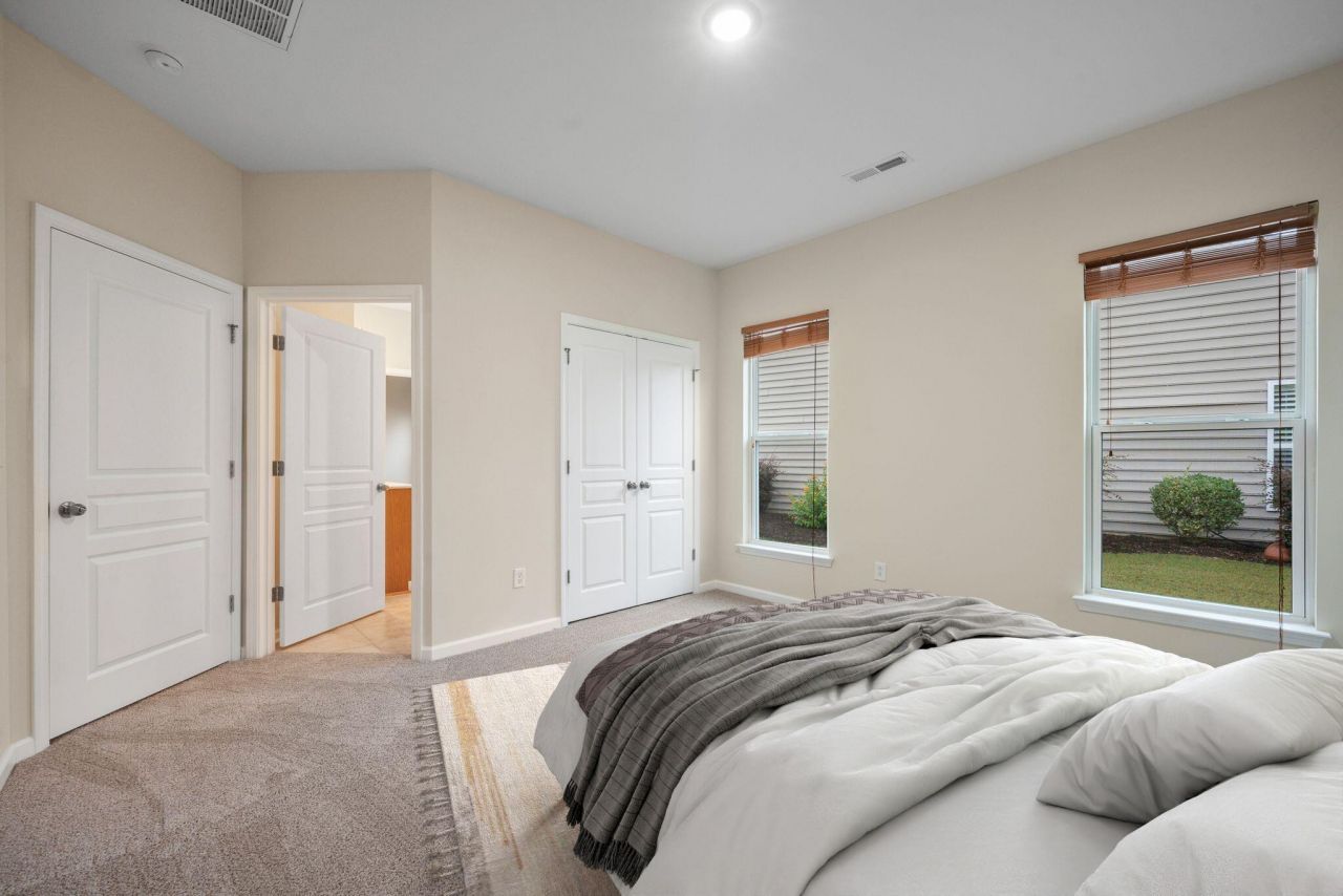 361 Waterlily Way Photo 37