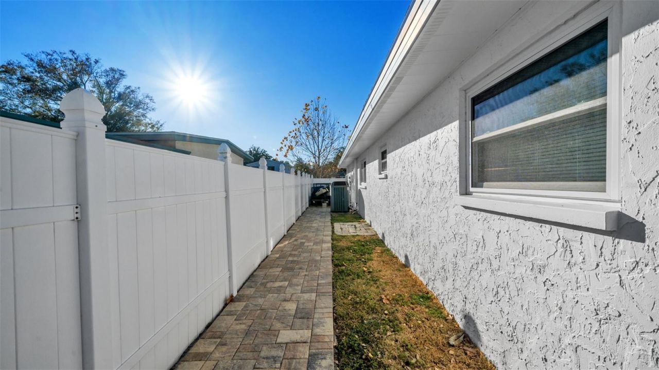 2033 58th Lane N, Clearwater, FL 33760 Photo