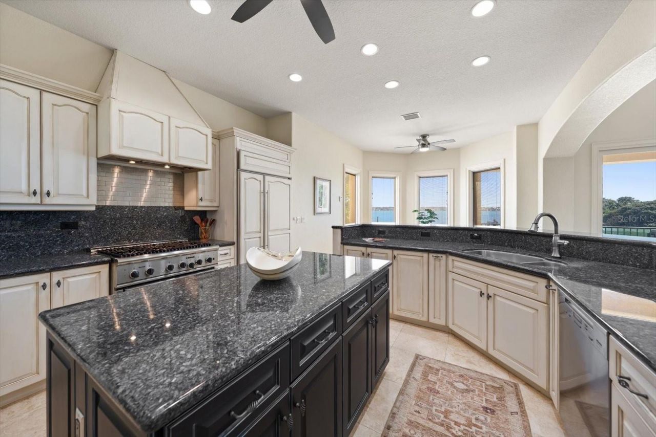 903 Harbor Drive, Belleair Beach, FL 33786 Photo