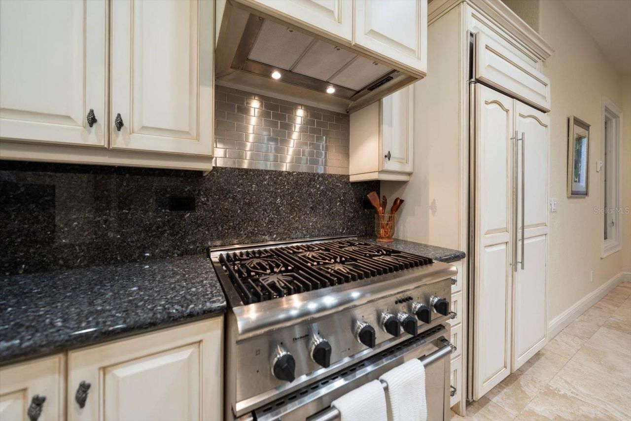 903 Harbor Drive, Belleair Beach, FL 33786 Photo