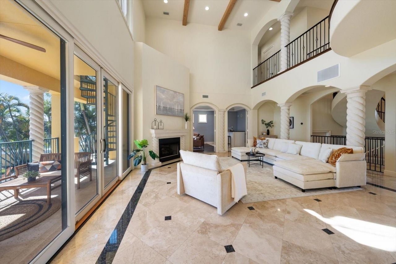 903 Harbor Drive, Belleair Beach, FL 33786 Photo