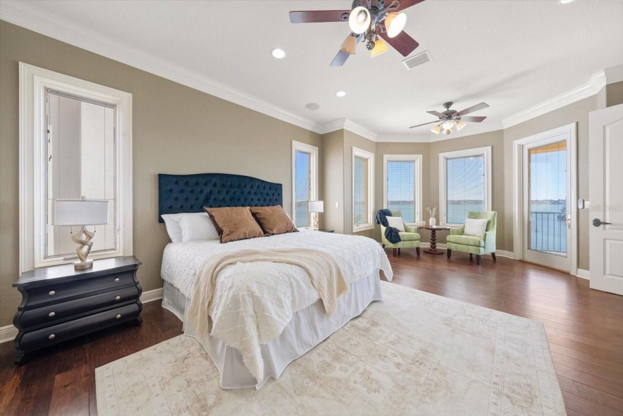 903 Harbor Drive, Belleair Beach, FL 33786 Photo