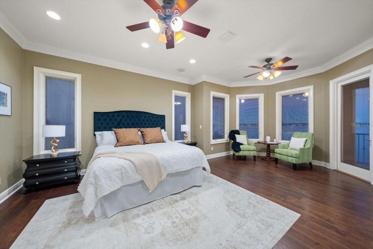 903 Harbor Drive, Belleair Beach, FL 33786 Photo