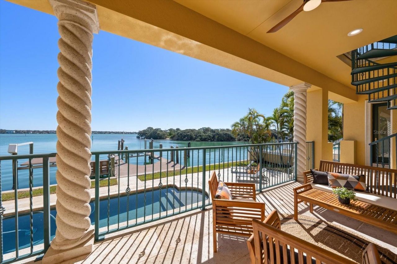 903 Harbor Drive, Belleair Beach, FL 33786 Photo