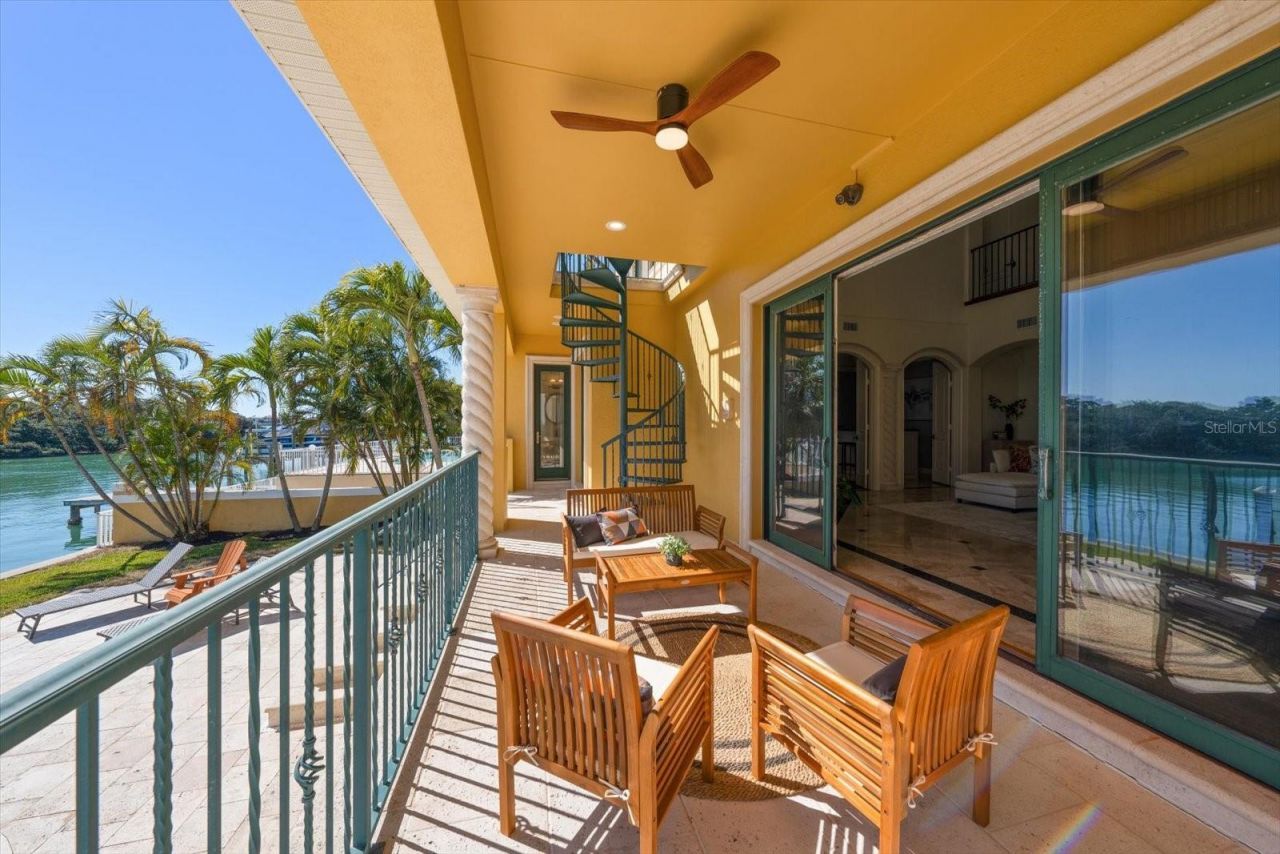 903 Harbor Drive, Belleair Beach, FL 33786 Photo