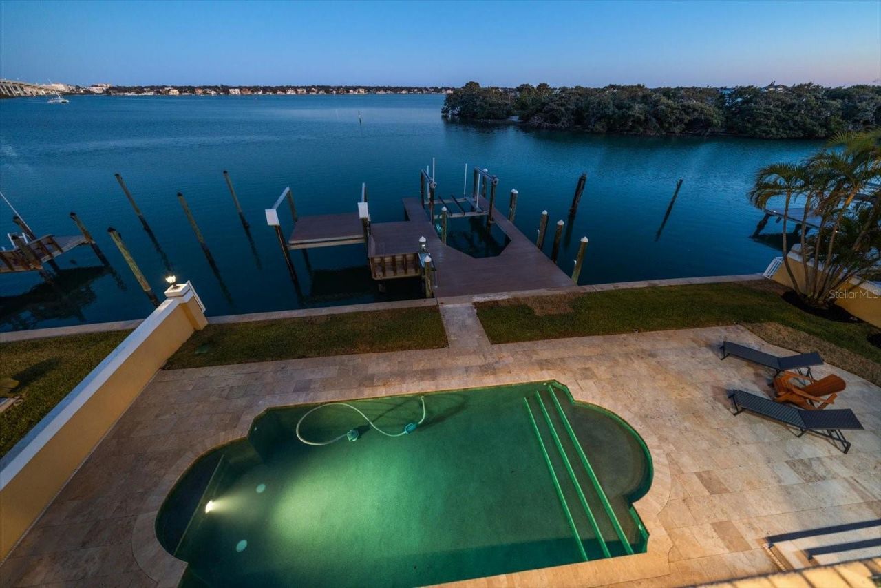 903 Harbor Drive, Belleair Beach, FL 33786 Photo