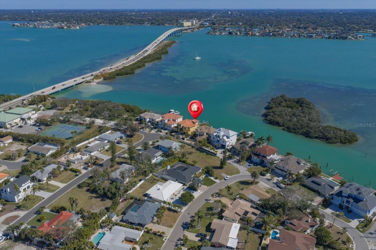 903 Harbor Drive, Belleair Beach, FL 33786 Photo