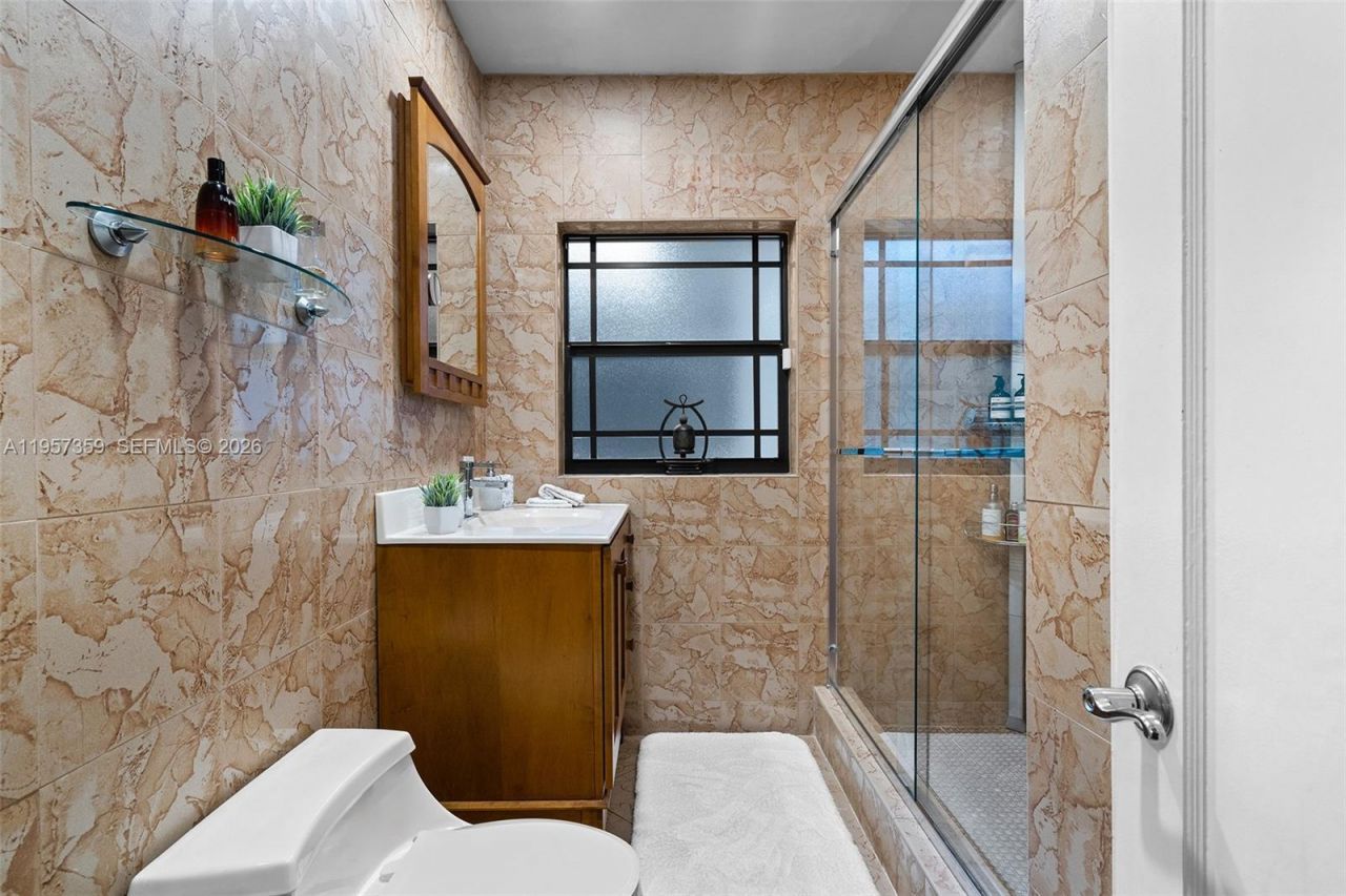 62 NE 110th St, Miami Shores, FL 33161 Photo