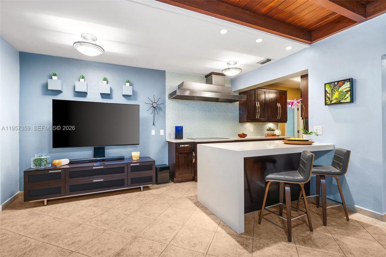 62 NE 110th St, Miami Shores, FL 33161 Photo