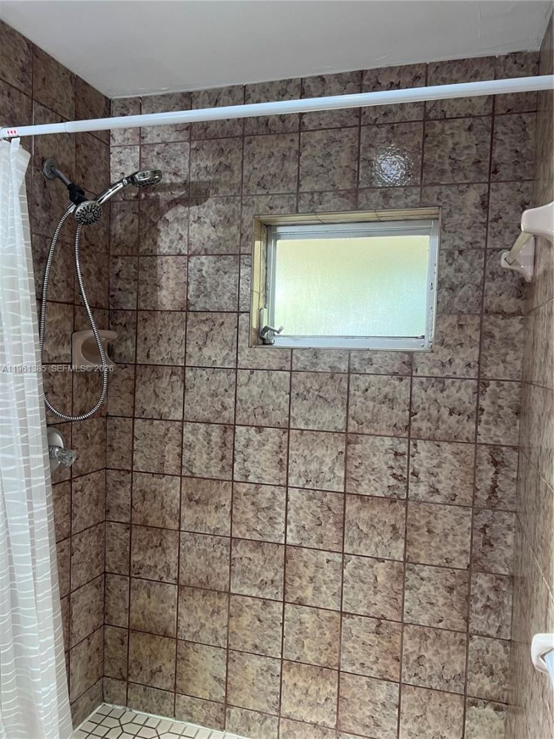 305 SE 12th Ave, Unit 2B, Pompano Beach, FL 33060 Photo