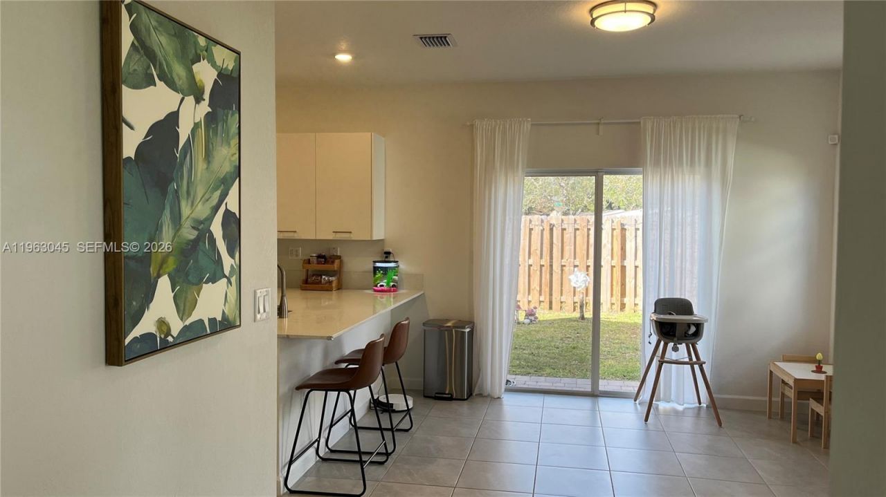 12092 NW 24th Pl, Miami, FL 33167 Photo