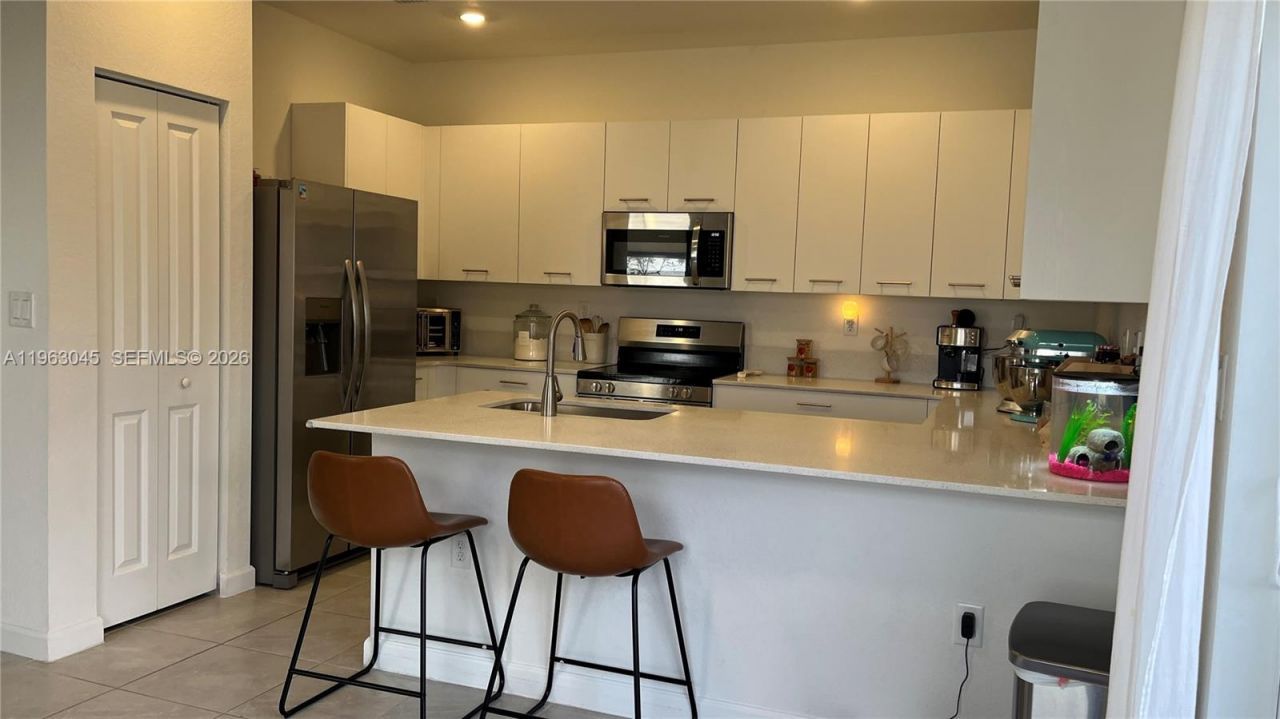 12092 NW 24th Pl, Miami, FL 33167 Photo