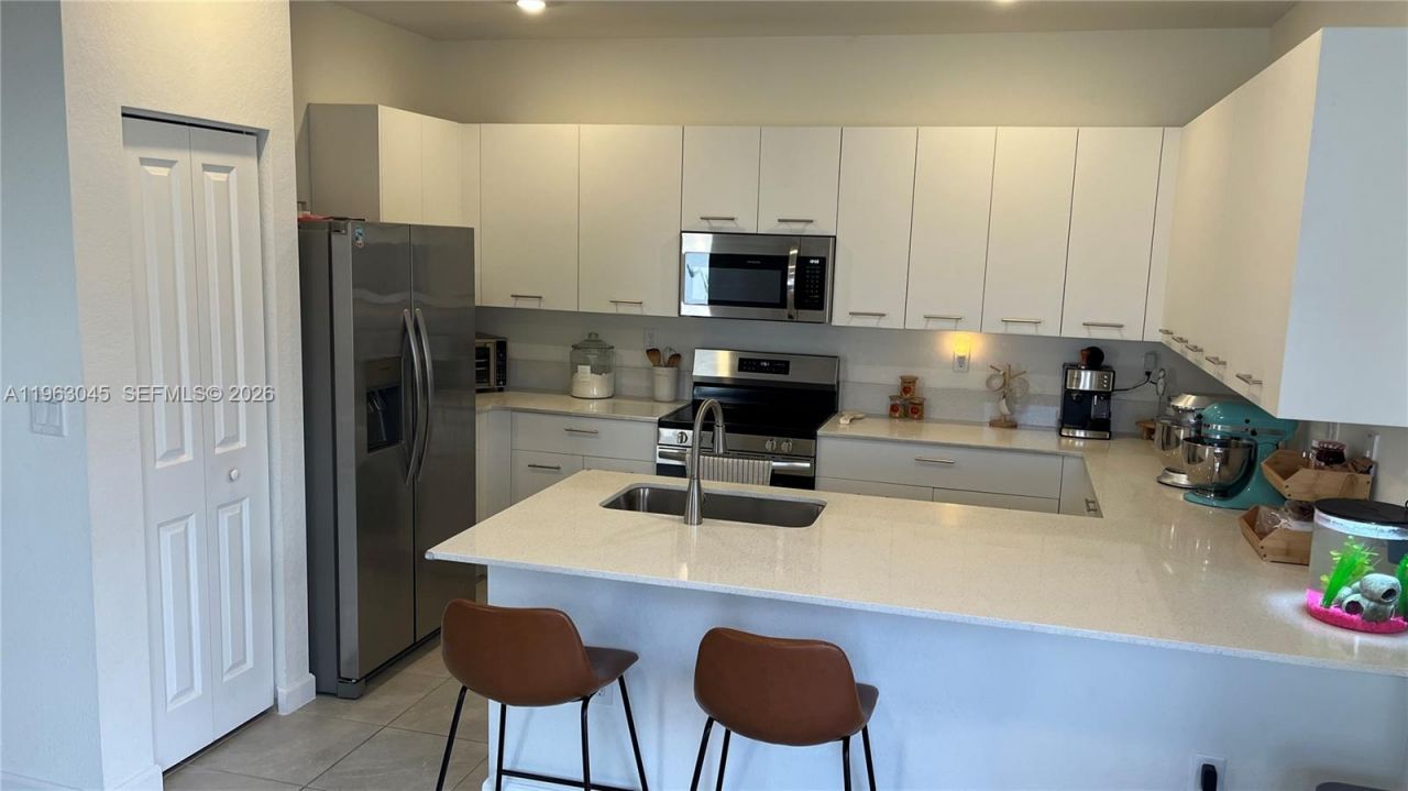 12092 NW 24th Pl, Miami, FL 33167 Photo