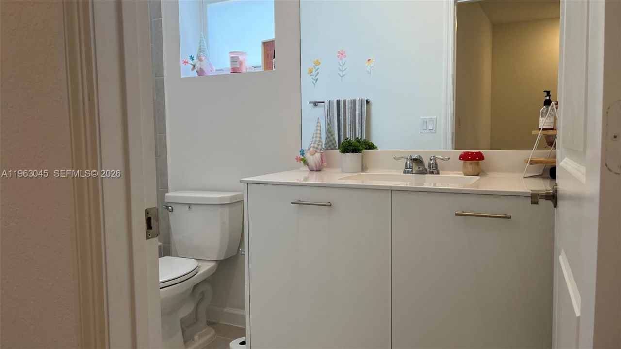 12092 NW 24th Pl, Miami, FL 33167 Photo