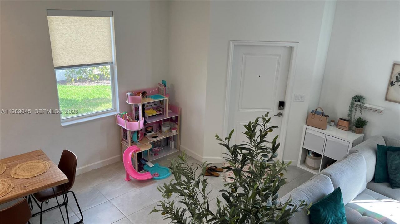 12092 NW 24th Pl, Miami, FL 33167 Photo