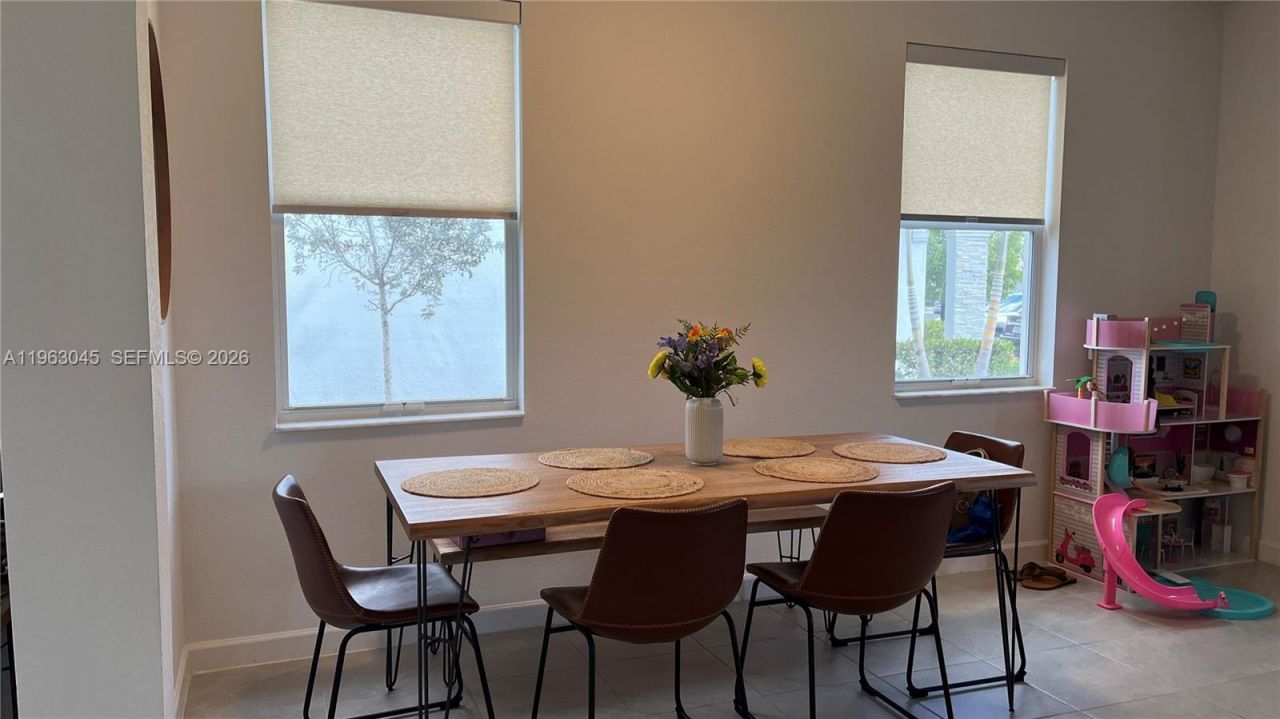 12092 NW 24th Pl, Miami, FL 33167 Photo