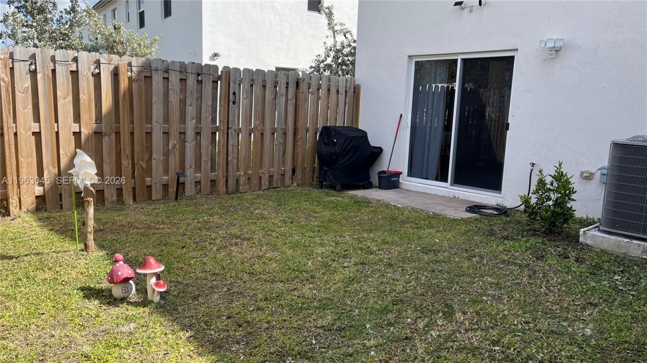 12092 NW 24th Pl, Miami, FL 33167 Photo