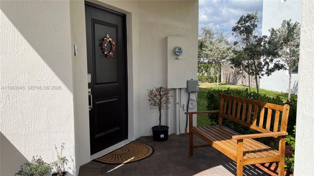 12092 NW 24th Pl, Miami, FL 33167 Photo