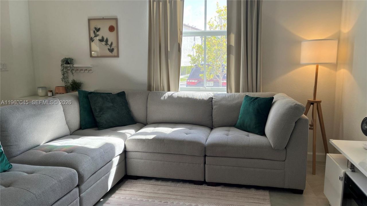 12092 NW 24th Pl, Miami, FL 33167 Photo