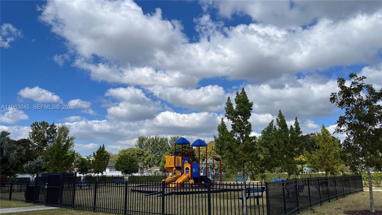 12092 NW 24th Pl, Miami, FL 33167 Photo