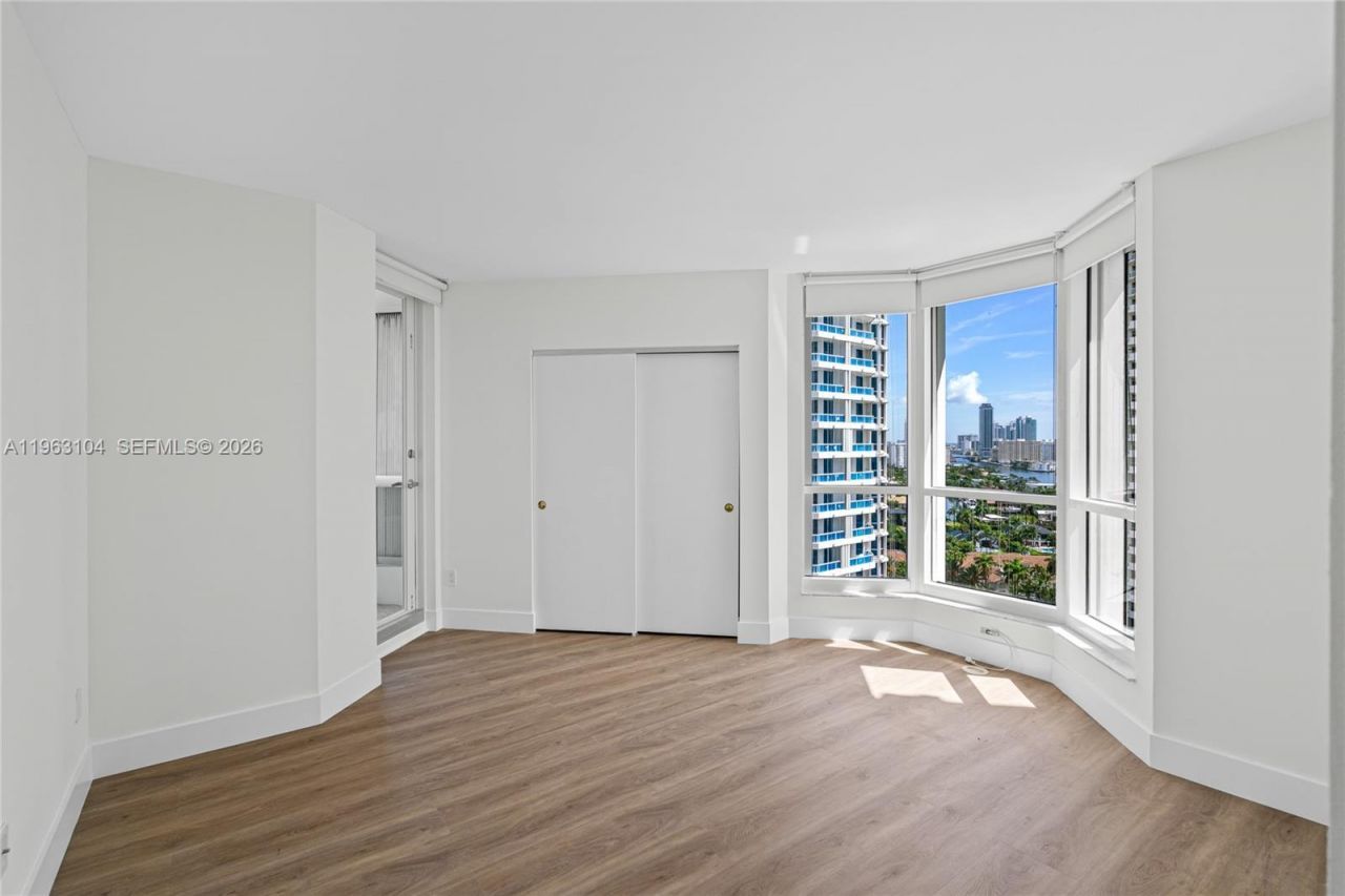 21055 Yacht Club Dr , Unit 1903, Aventura, FL 33180 Photo