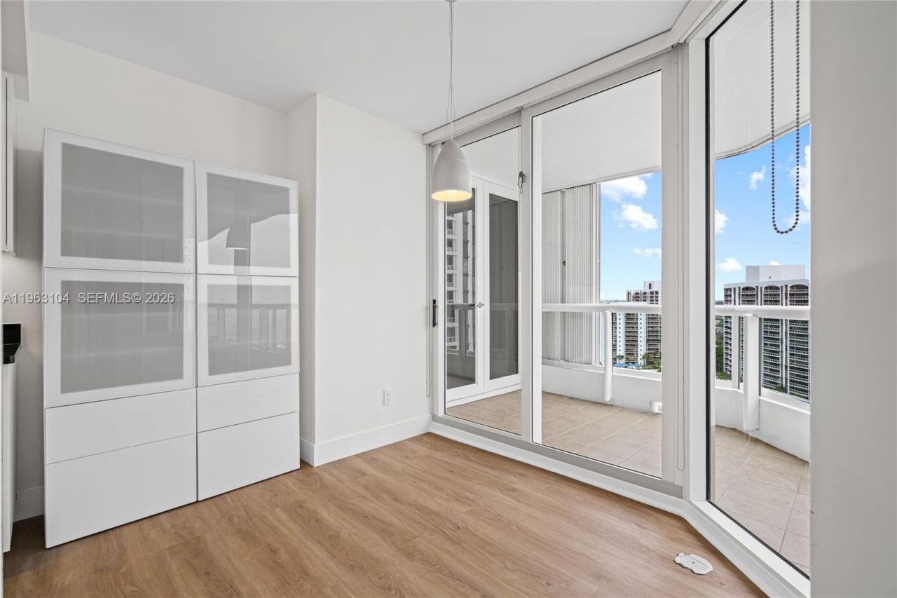 21055 Yacht Club Dr , Unit 1903, Aventura, FL 33180 Photo