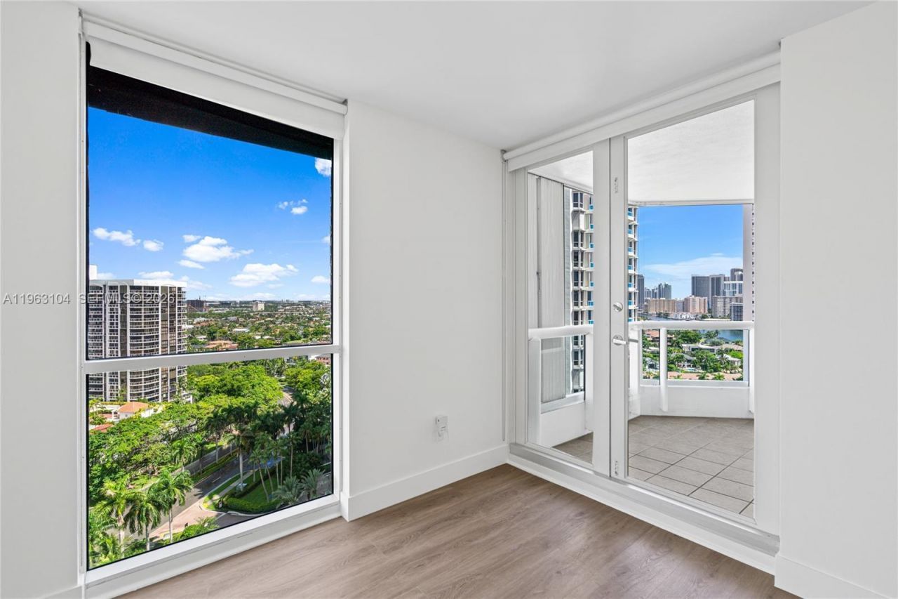 21055 Yacht Club Dr , Unit 1903, Aventura, FL 33180 Photo