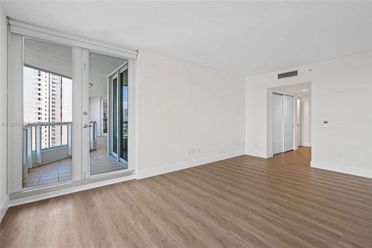 21055 Yacht Club Dr , Unit 1903, Aventura, FL 33180 Photo