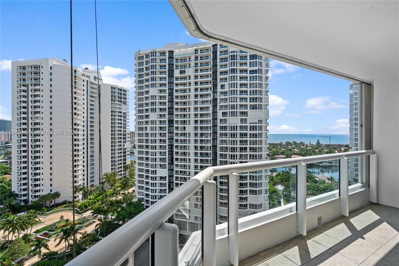 21055 Yacht Club Dr , Unit 1903, Aventura, FL 33180 Photo