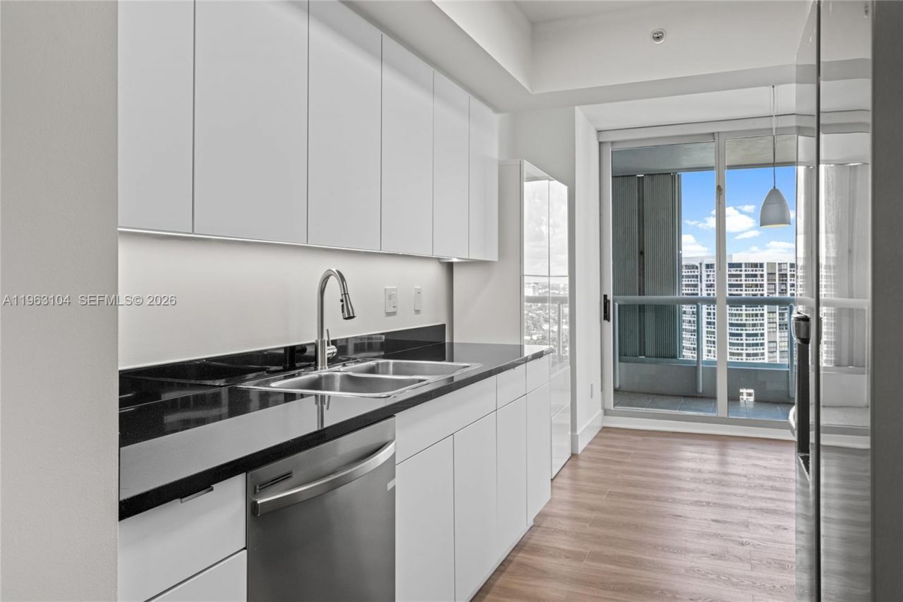 21055 Yacht Club Dr , Unit 1903, Aventura, FL 33180 Photo