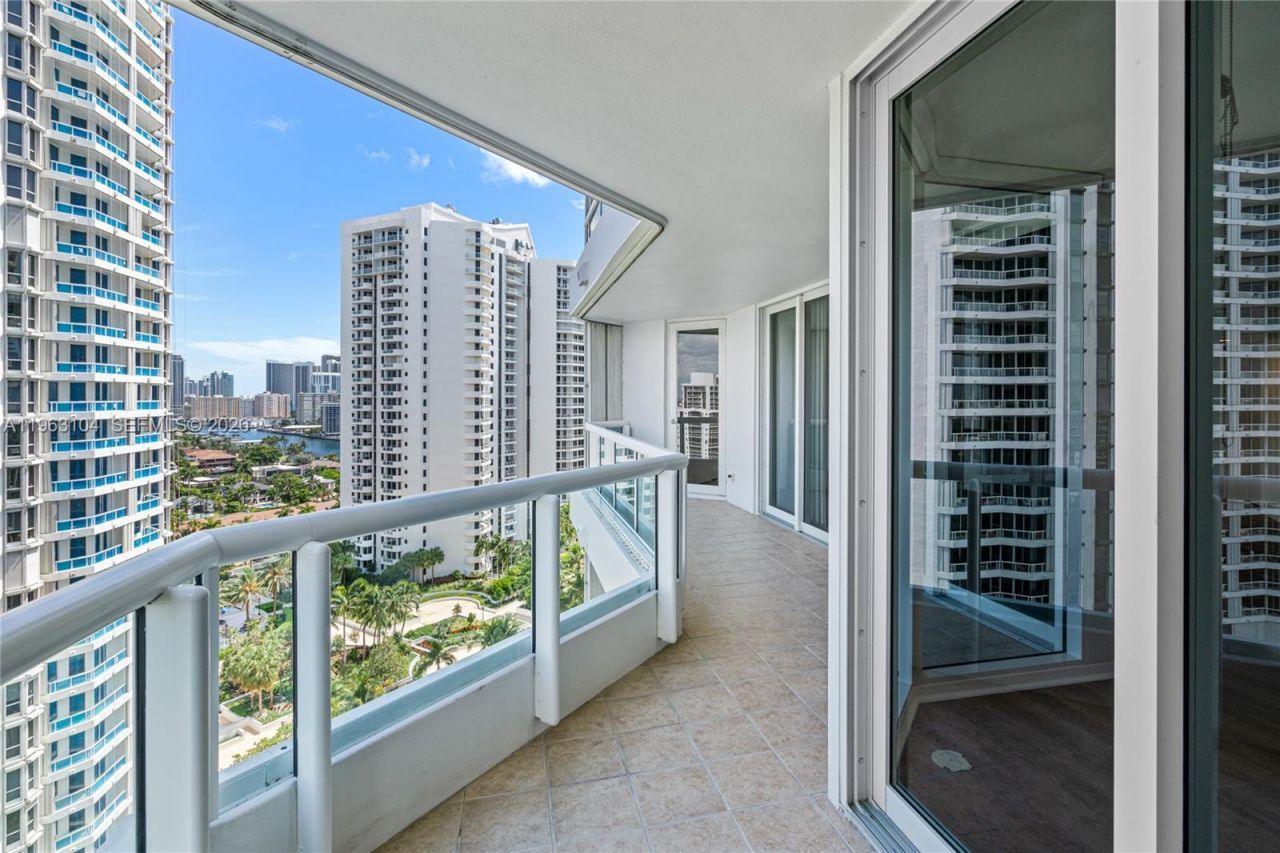 21055 Yacht Club Dr , Unit 1903, Aventura, FL 33180 Photo