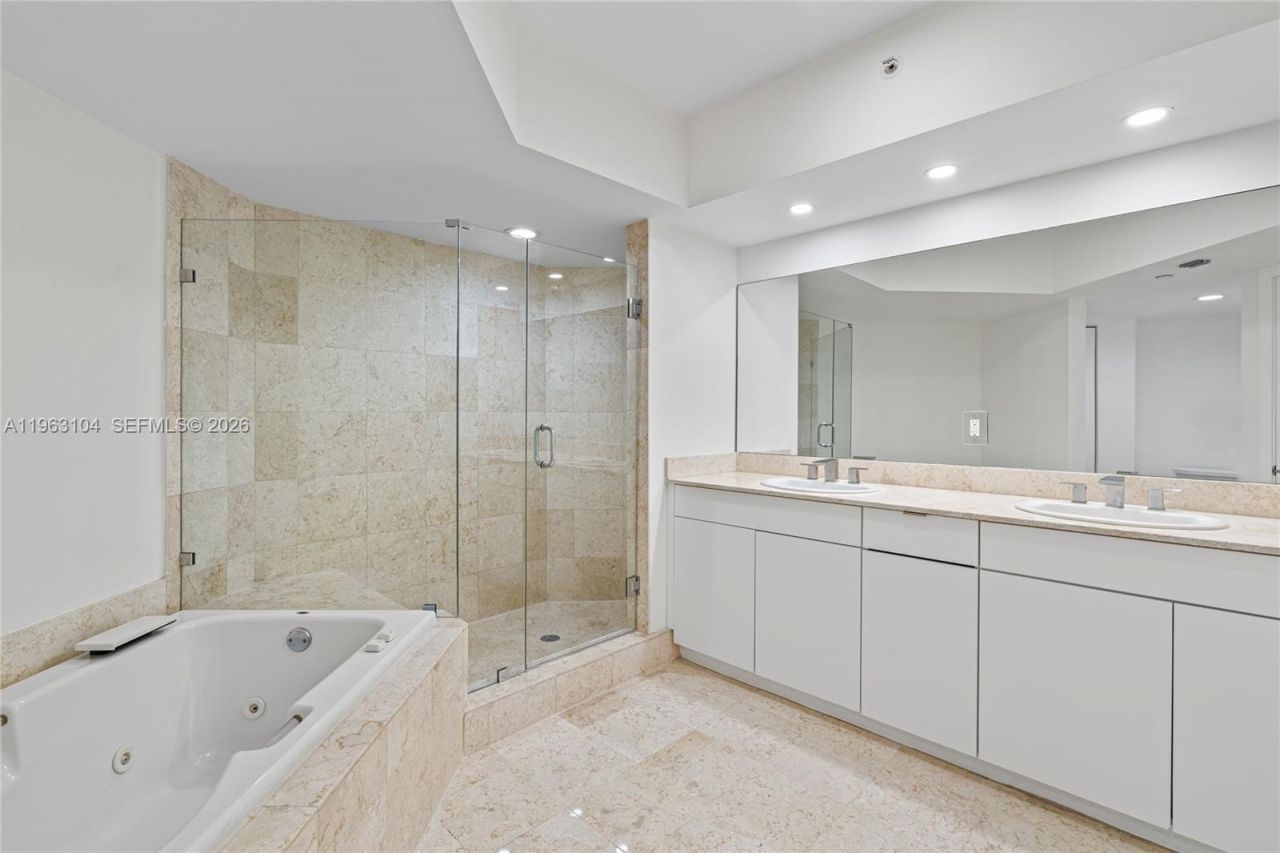 21055 Yacht Club Dr , Unit 1903, Aventura, FL 33180 Photo