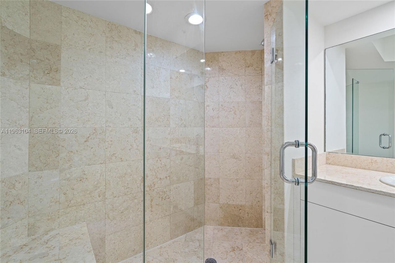 21055 Yacht Club Dr , Unit 1903, Aventura, FL 33180 Photo