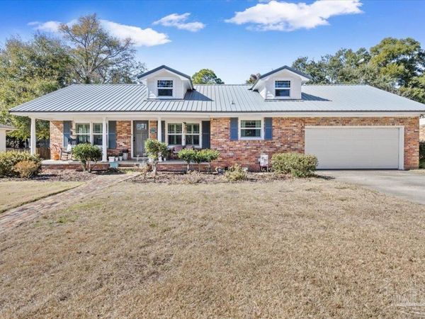 1751 Foulis Dr, Pensacola, FL 32503